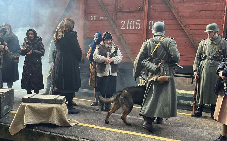 В Барановичах высадился десант немецких солдат. Идет съемка телефильма