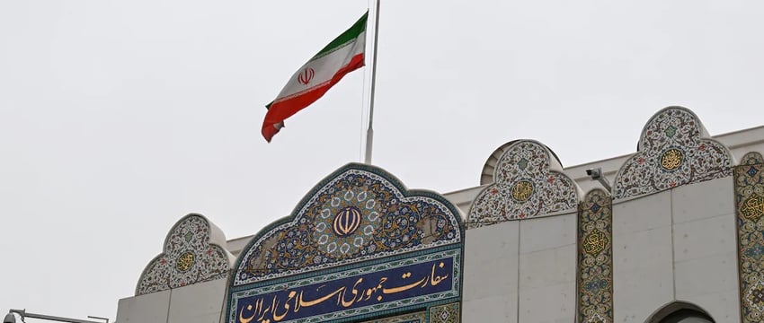 Посол Ирана приглашает индийцев, заявляя, что "Иран в безопасности" на фоне политических потрясений