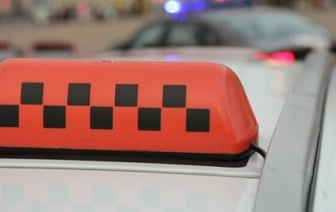 Таксист отказался везти ребенка без детского удерживающего кресла и был наказан