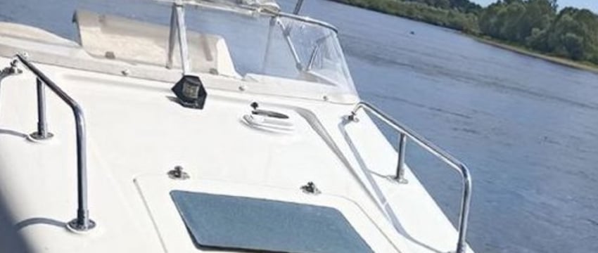 В Столинском районе мужчина получил серьезные травмы, катаясь на круге за катером