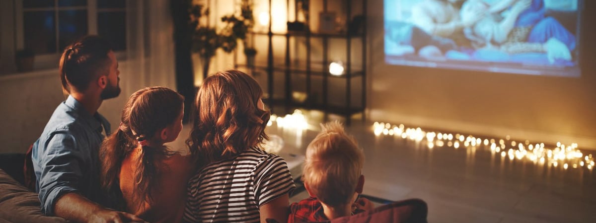 Для киноманов и любознательных. В МТС ТВ стали доступны новые телеканалы «VHS-ка» и «СuriosityStream»