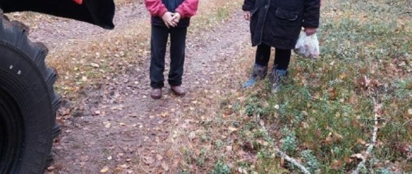 В Пинском районе спасли заблудившихся в лесу бабушку и внука