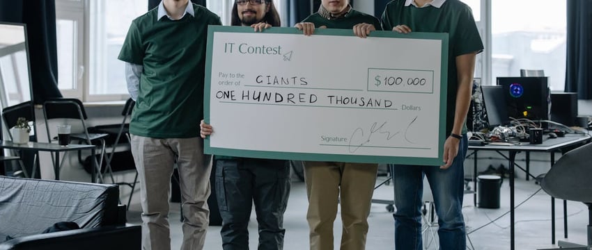 Как выглядят лучшие новогодние уличные композиции в Новополоцке?