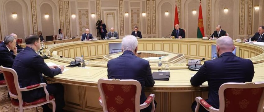 Лукашенко был на связи с Путиным в течение суток после теракта в «Крокусе»