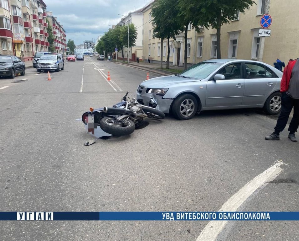 В Полоцке молодой байкер врезался в легковушку. Фото ГАИ