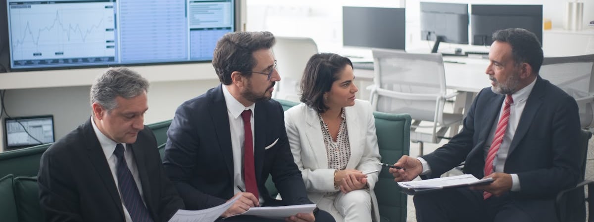 Центробанк России оставил ключевую ставку на рекордном уровне 21%