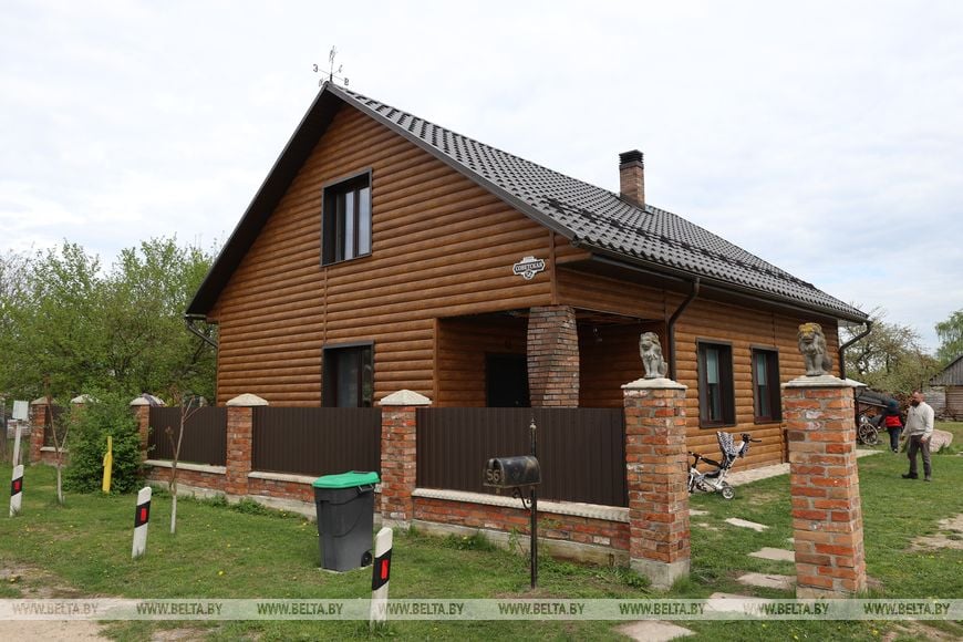 Многодетные супруги наладили деревенский быт и приручили нутрий. Репортаж из Брестской области