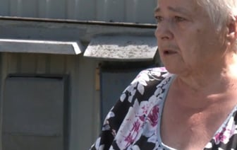 В Пинске пенсионерка  борется за проезд на свой участок