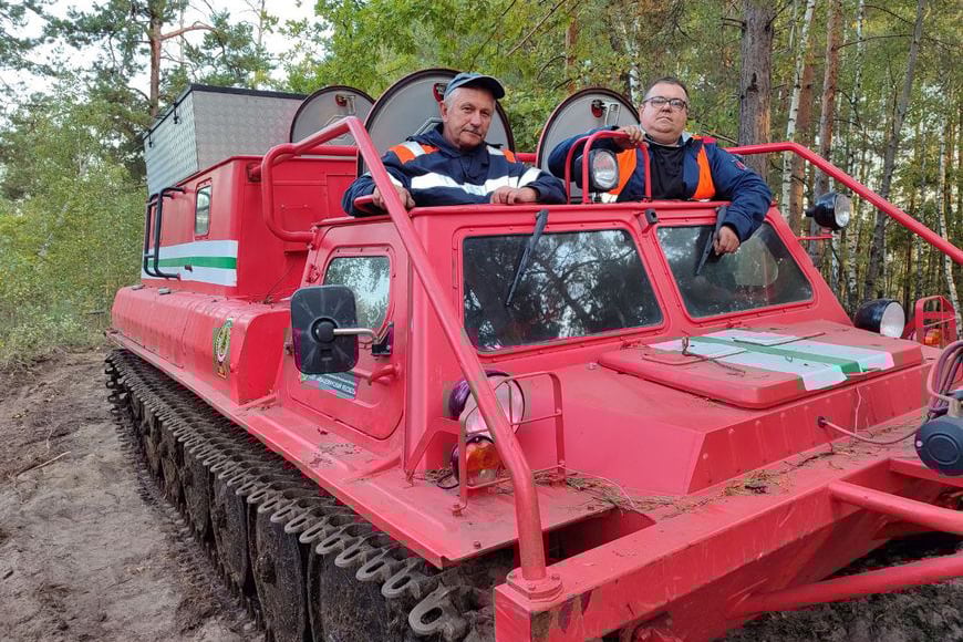 Работники лесной охраны рассказали, как справлялись с бушующим огнем в Полесском лесхозе