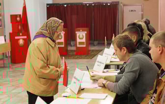 ЦИК разрешил собирать подписи 7 претендентам на пост президента Беларуси. Кто эти люди? — Официально