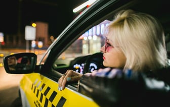 В рейтинге стоимости такси Беларусь – 7-я с конца. Сколько стоит 1 км в Литве, Польше, России и Украине?