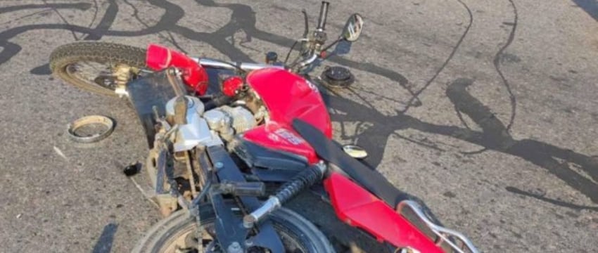 В Пинске 16-летний бесправник на мотоцикле врезался в Chevrolet