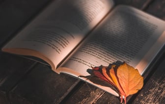 Силовики задержали учителя, который «заставлял ученика снять военную форму»