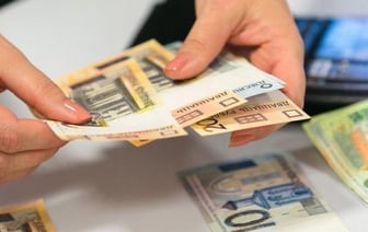 Эксперты объяснили рост зарплат в частном секторе Беларуси