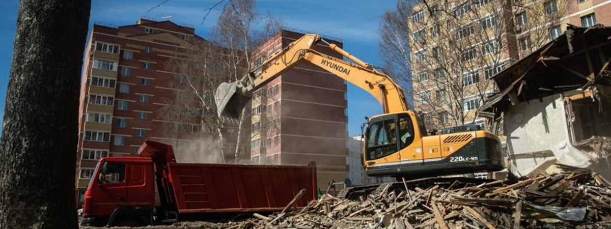 Совмин потребовал провести «реновацию» непригодных для проживания домов в Беларуси. Что это значит? — Официально