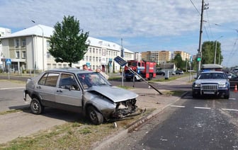 Авария в Гомеле: столкновение троллейбуса и «Фольксваген», пострадал пешеход