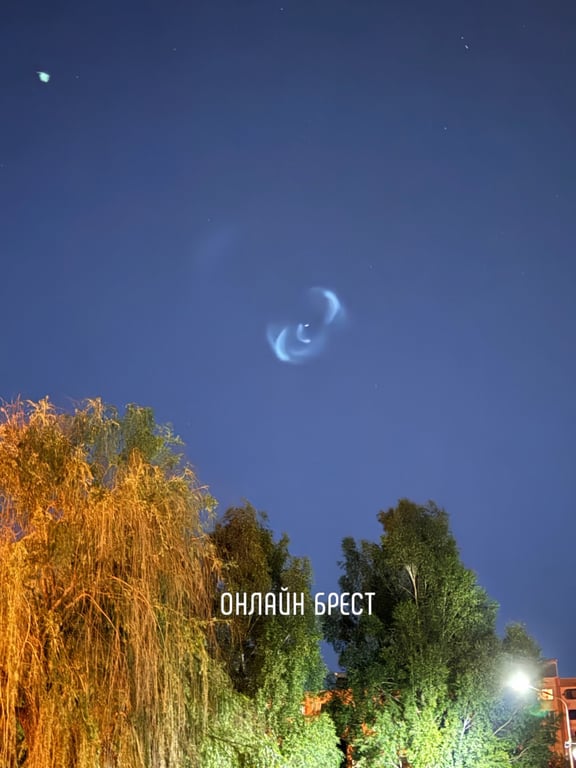 В небе над Брестом читатели наблюдали странный объект. Что это было?