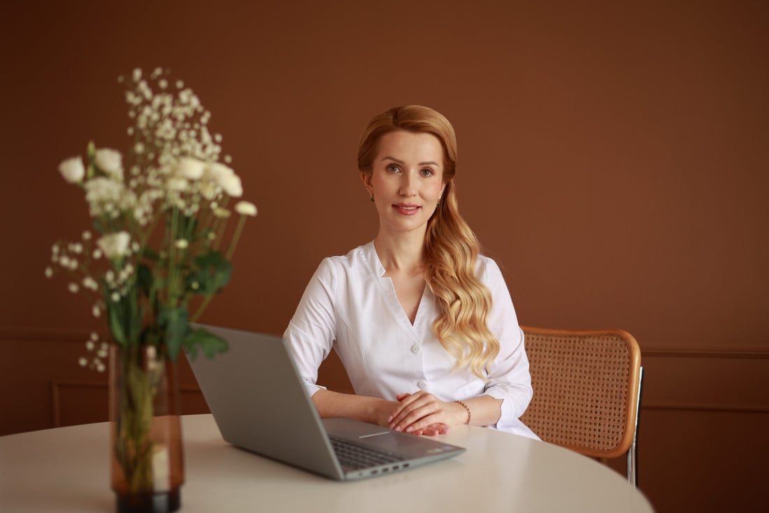 «Засовывал ногу в пакет с кефиром». Эти белорусы стыдились своих стоп — кожу и ногти «съел» грибок