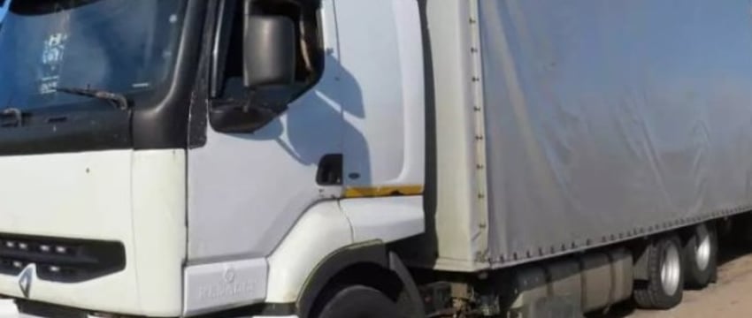 В очереди у границы один дальнобойщик украл аккумуляторы у другого