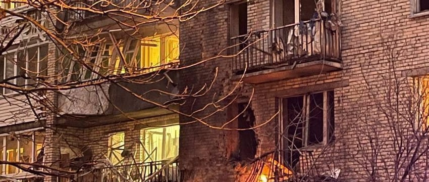 На дом в Санкт-Петербурге упал беспилотник