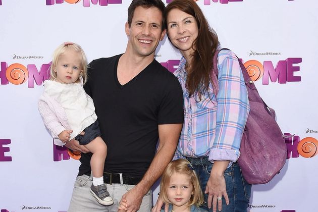 Голливудский актер разбился с двумя маленькими дочками в авиакатастрофе