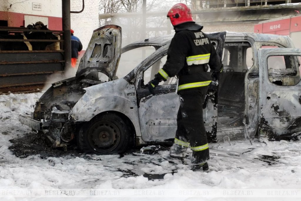 В Березе сгорел автомобиль