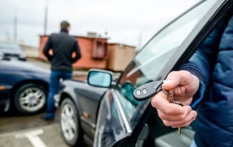 Мужчина из Брестской области купил авто у приятеля и остался без машины, и без денег. Никогда не делайте так, как он