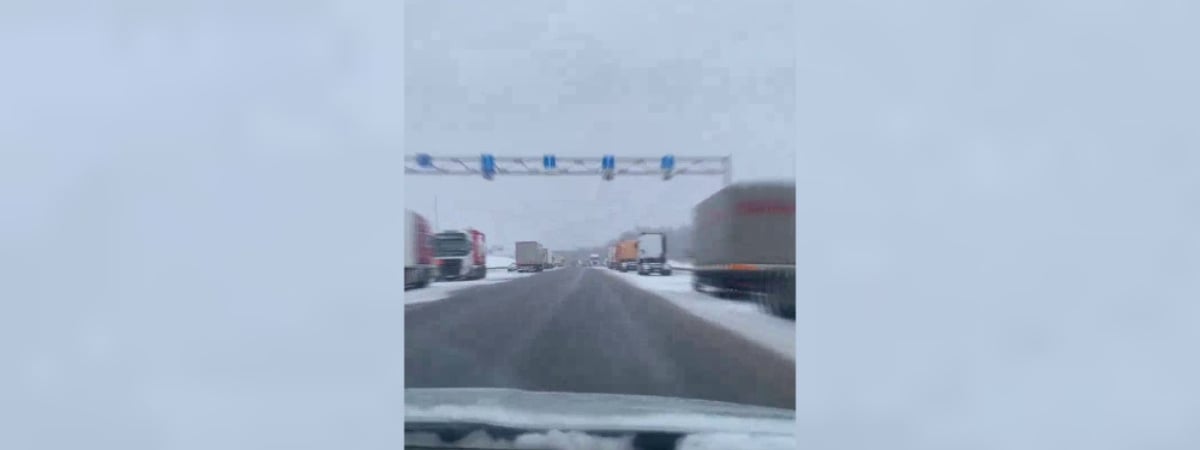 В ГПК показали видео километровых очередей из фур на границе Беларуси с Литвой — Видео