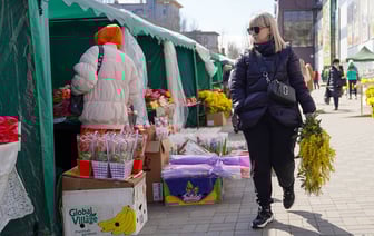 МАРТ Беларуси объявил рейды с исполкомами на продавцов цветов и открыл горячую линию для покупателей