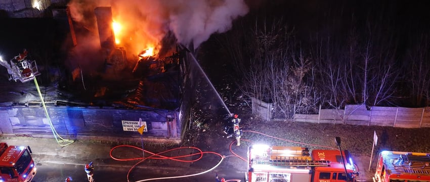 Нефтебаза загорелась в Курской области после атаки беспилотника