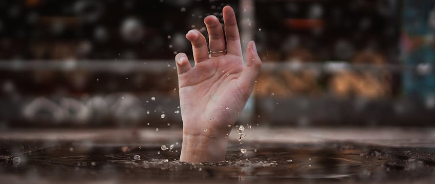 Тонули в озерах, колодцах, бассейне. В ОСВОД рассказали, сколько жизней за купальный сезон унесла вода