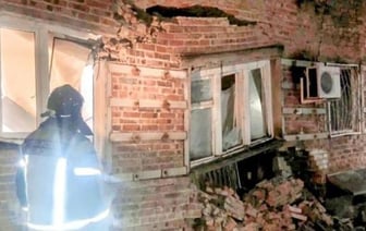 Стена пятиэтажного жилого дома обрушилась в Ростове-на-Дону