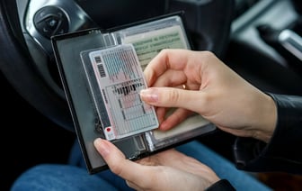 Лукашенко подписал указ о продлении действия водительских удостоверений. Что еще изменится для водителей? — Официально