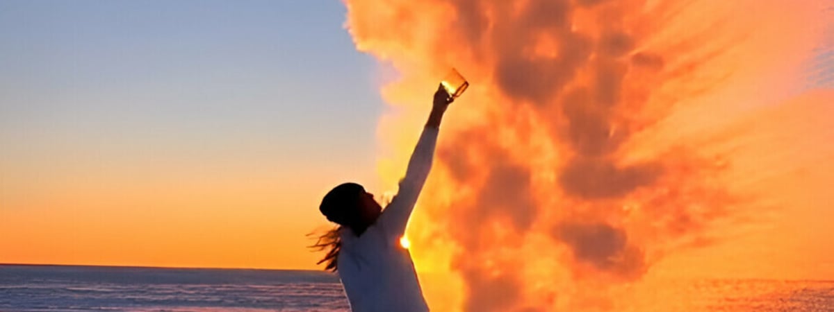 Белорусы запустили дубак-челлендж в двадцатиградусный мороз — Видео