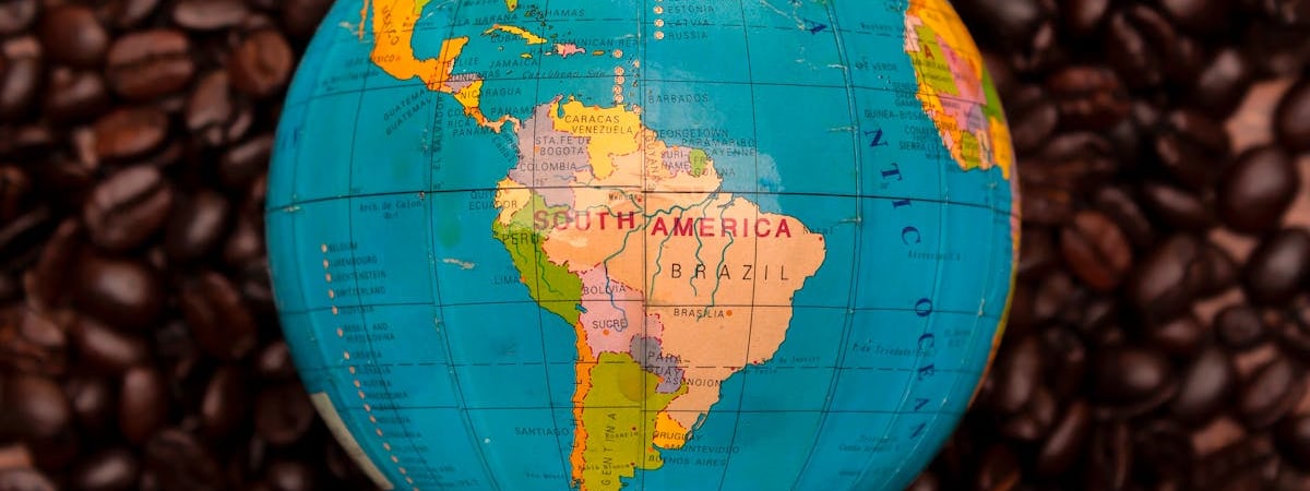 Экономика Аргентины вышла из рецессии, показав рост впервые с конца 2023 года