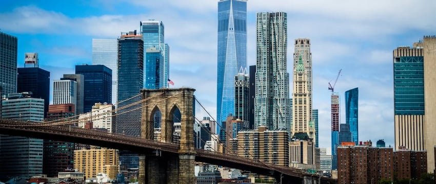 Мужчина из США платит более 1,5 тысячи рупий в месяц за аренду, чтобы жить с 23 соседями по комнате.