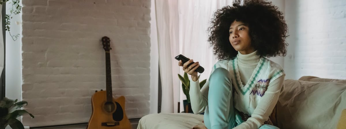 Cиловики задержали жительницу Наровли за «оскорбительный» комментарий про власть