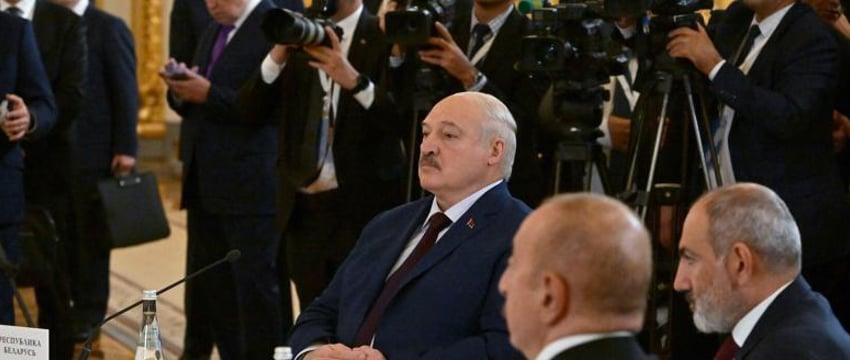 Лукашенко: Запад встревожен силой исторического единства народов СНГ