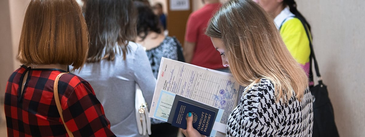 «Почти на все специальности» — В Минобразования Беларуси рассказали, в какие вузы медалисты могут поступить без экзаменов