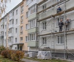 В Волковыске и Красносельском продолжается капитальный ремонт домов