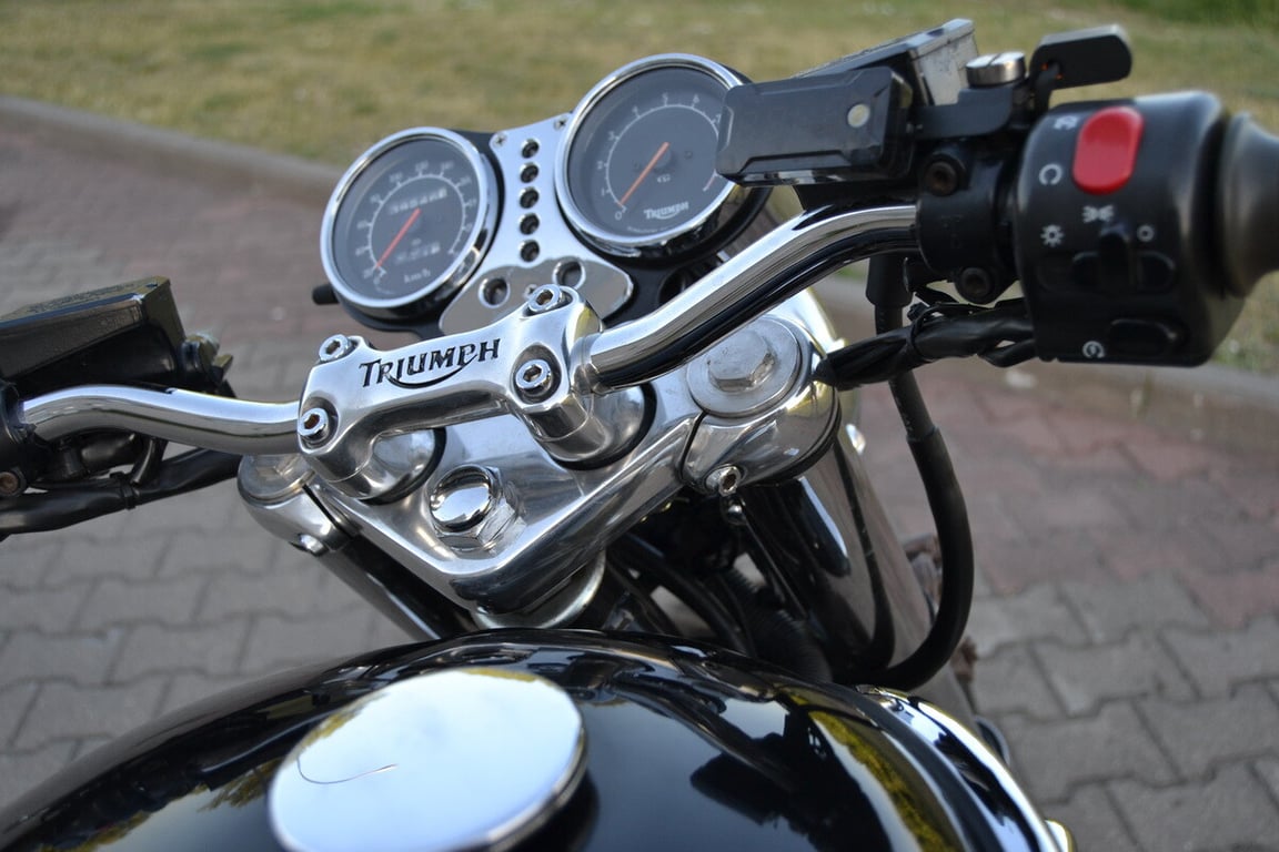 Житель Жабинки случайно приобрёл уникальный Triumph Thunderbird 900