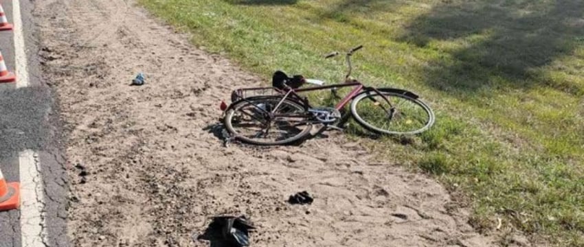 В Ляховичском районе пьяный водитель Peugeot сбил велосипедиста и скрылся с места ДТП