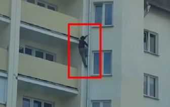 Белорус забыл ключи и не смог попасть в квартиру. Вы удивитесь, как он решил эту проблему
