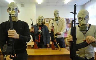 Минобразования Беларуси решило выучить старшеклассников на переводчиков пленных американцев. Это как?