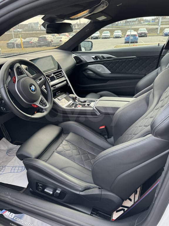 В Беларуси продают эксклюзивный BMW M8. Сколько просят за авто?