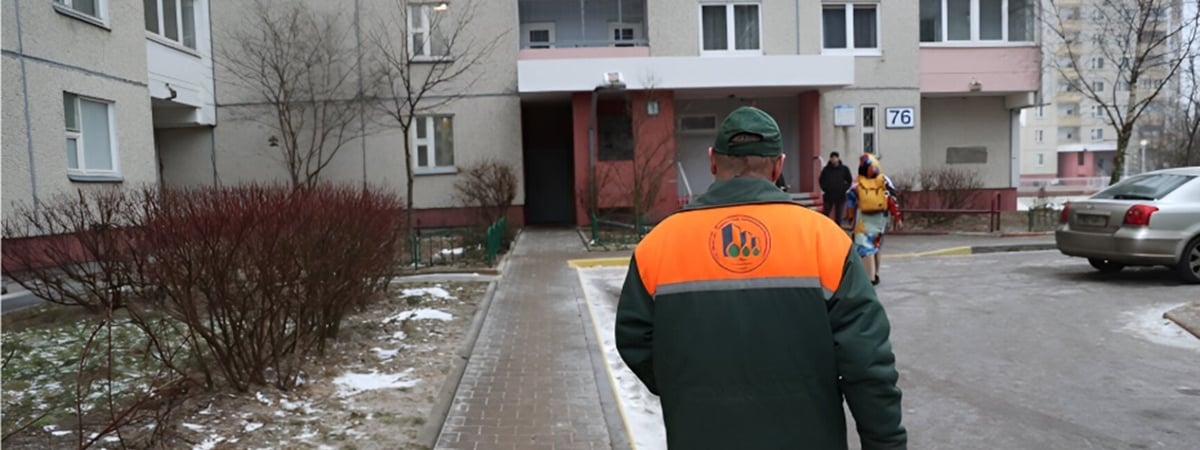 Работники ЖКХ начали массовые проверки жилых многоэтажек в Минске. Зачем?