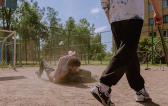 Суд в Петербурге слушает дело против беларуса, которого обвиняют в незаконном вывозе из России афганской журналистки