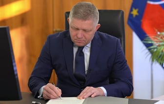 Премьер Словакии Фицо пригласил Зеленского на переговоры