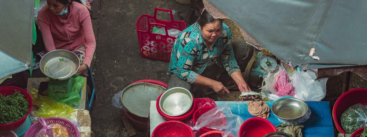 Белорусский рубль укрепляется к доллару на БВФБ