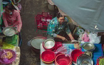 Белорусский рубль укрепляется к доллару на БВФБ